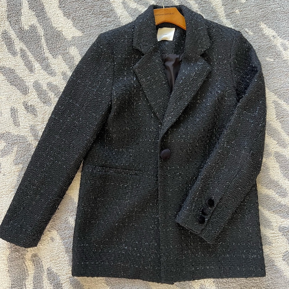 a loves a tweed jacket